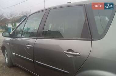 Минивэн Renault Scenic 2005 в 