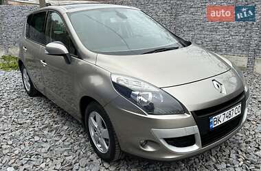 Мінівен Renault Scenic 2009 в Рівному