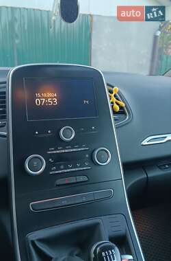 Минивэн Renault Scenic 2017 в 