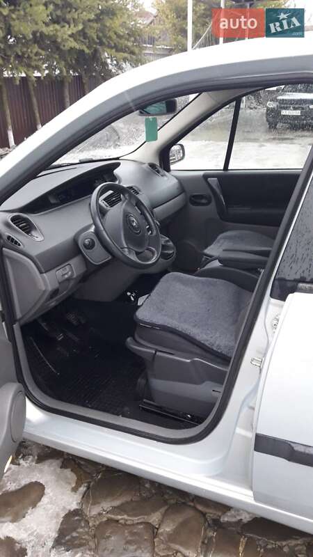 Минивэн Renault Scenic 2004 в Черновцах