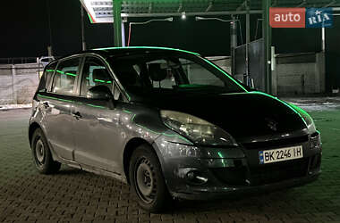 Мінівен Renault Scenic 2010 в Києві