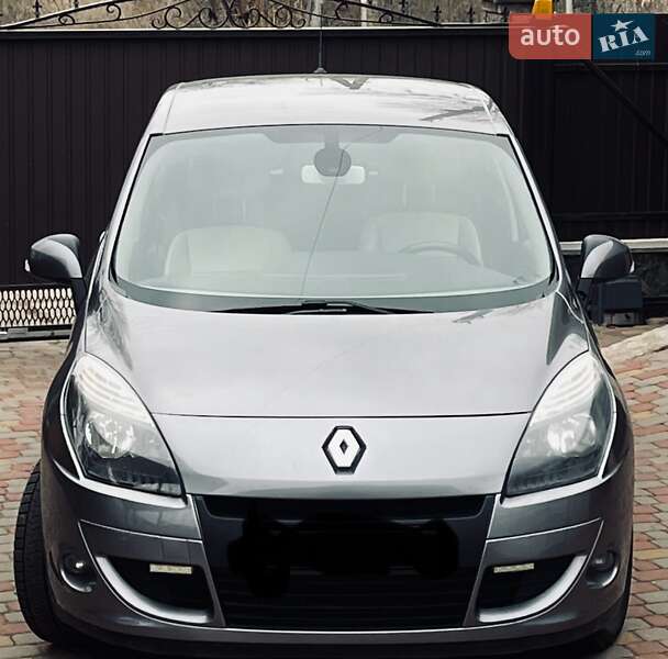 Минивэн Renault Scenic 2011 в Смеле