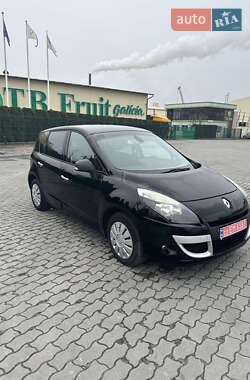 Минивэн Renault Scenic 2010 в Городке