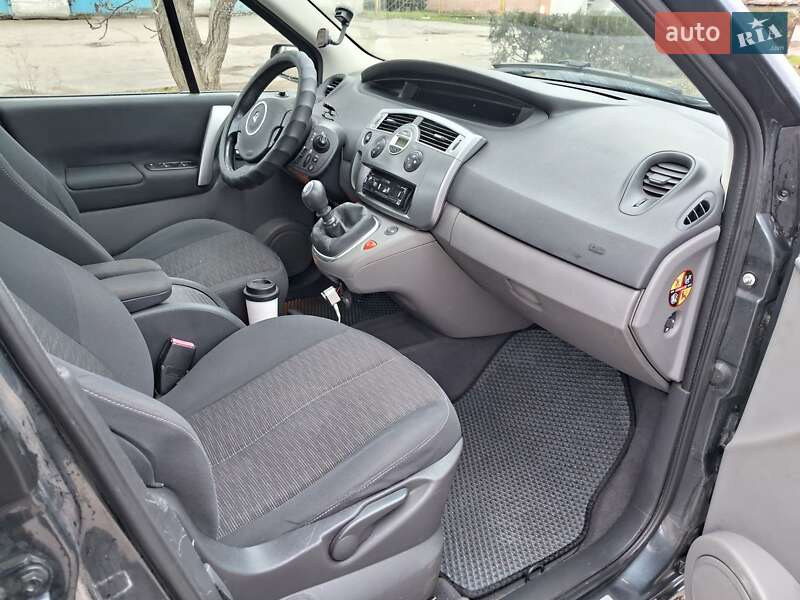 Мінівен Renault Scenic 2008 в Запоріжжі