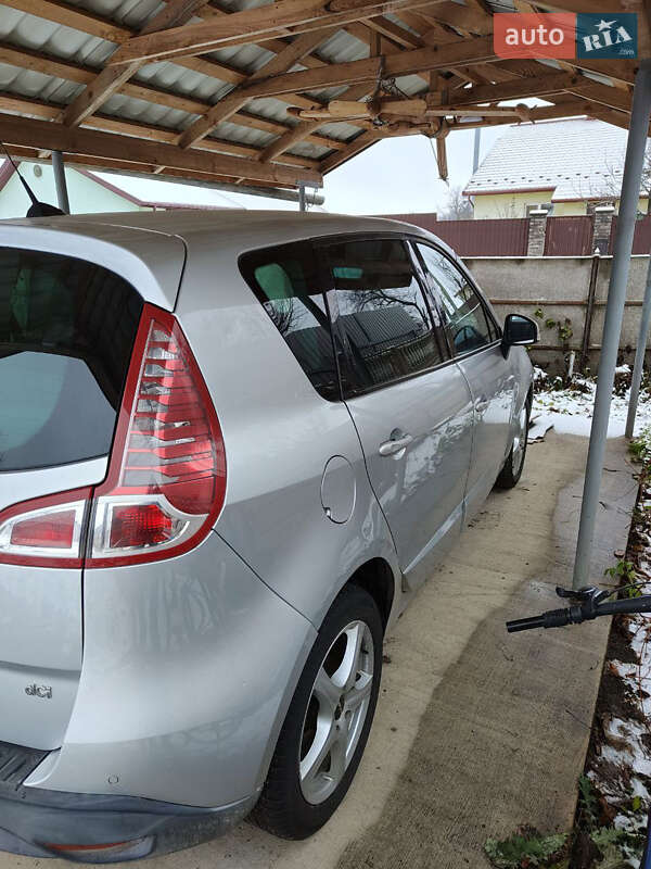 Мінівен Renault Scenic 2011 в Борисполі