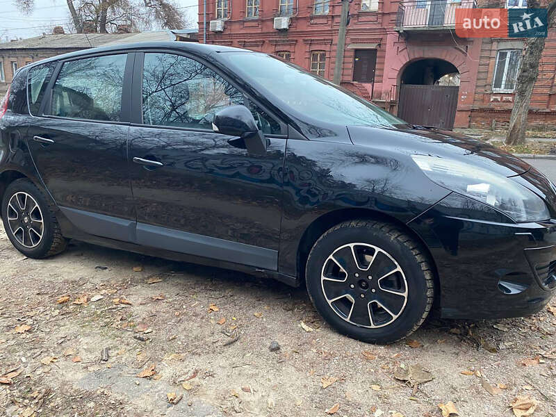 Минивэн Renault Scenic 2010 в Днепре