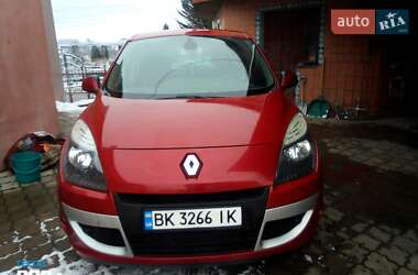 Минивэн Renault Scenic 2010 в Ровно