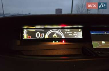 Минивэн Renault Scenic 2012 в 
