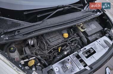 Минивэн Renault Scenic 2012 в 