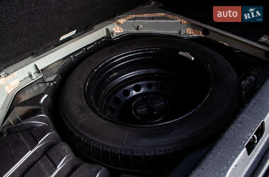 Минивэн Renault Scenic 2011 в 