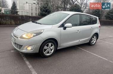 Renault Scenic 2011