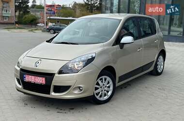 Мінівен Renault Scenic 2011 в Рівному