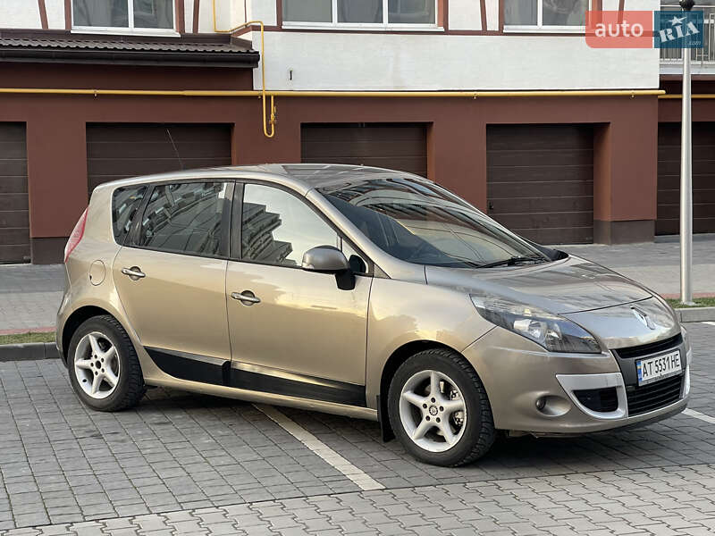 Мінівен Renault Scenic 2009 в Івано-Франківську
