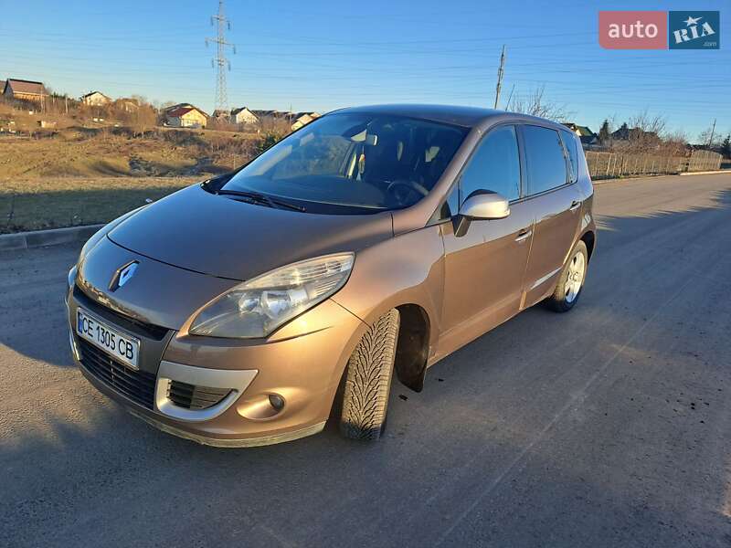 Мінівен Renault Scenic 2011 в Чернівцях