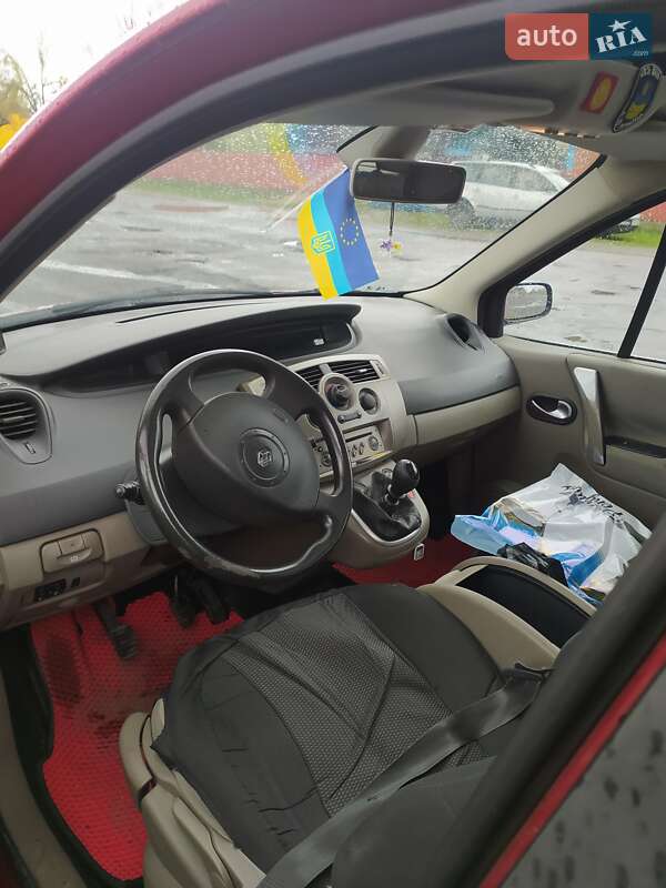 Минивэн Renault Scenic 2006 в 