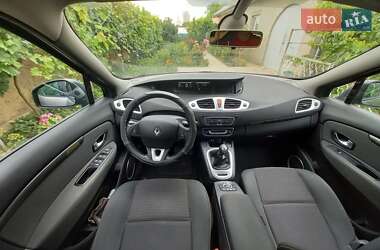 Минивэн Renault Scenic 2009 в 