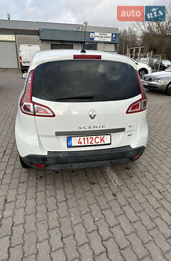 Минивэн Renault Scenic 2011 в 