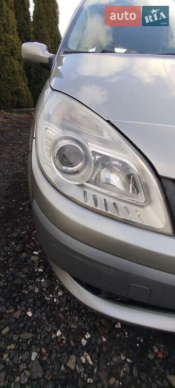 Минивэн Renault Scenic 2006 в Дергачах
