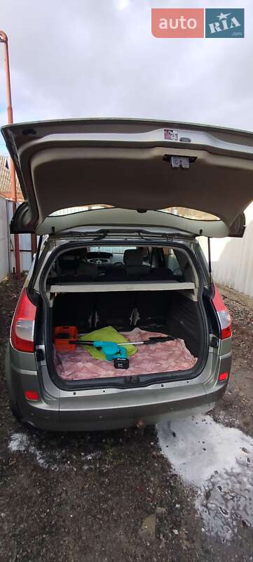 Минивэн Renault Scenic 2006 в Дергачах