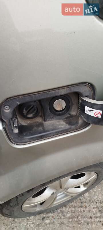 Минивэн Renault Scenic 2006 в Дергачах