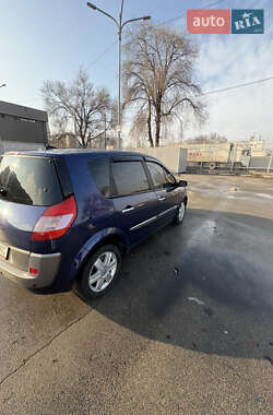 Минивэн Renault Scenic 2004 в 