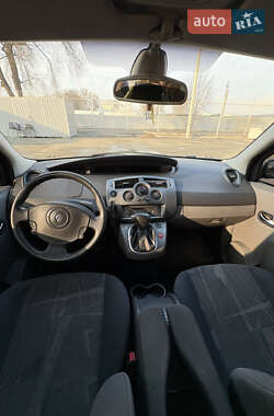 Минивэн Renault Scenic 2004 в 
