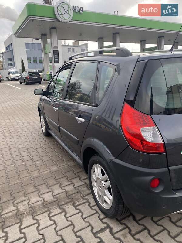 Минивэн Renault Scenic 2008 в Млинове