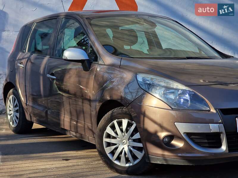 Минивэн Renault Scenic 2010 в Одессе
