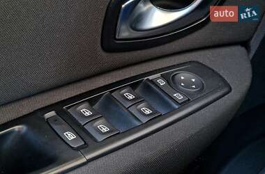 Минивэн Renault Scenic 2010 в 