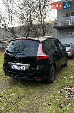 Минивэн Renault Scenic 2013 в 