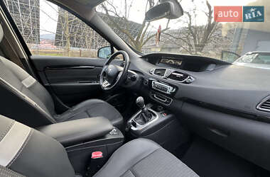 Минивэн Renault Scenic 2013 в 