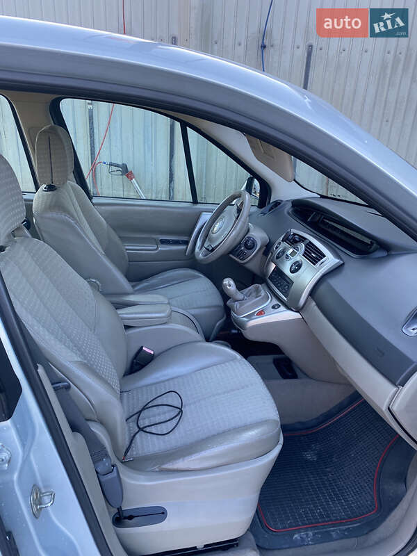 Минивэн Renault Scenic 2004 в Жидачове