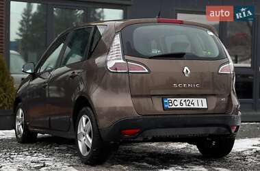 Минивэн Renault Scenic 2013 в 
