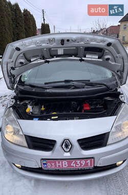 Мінівен Renault Scenic 2007 в Луцьку