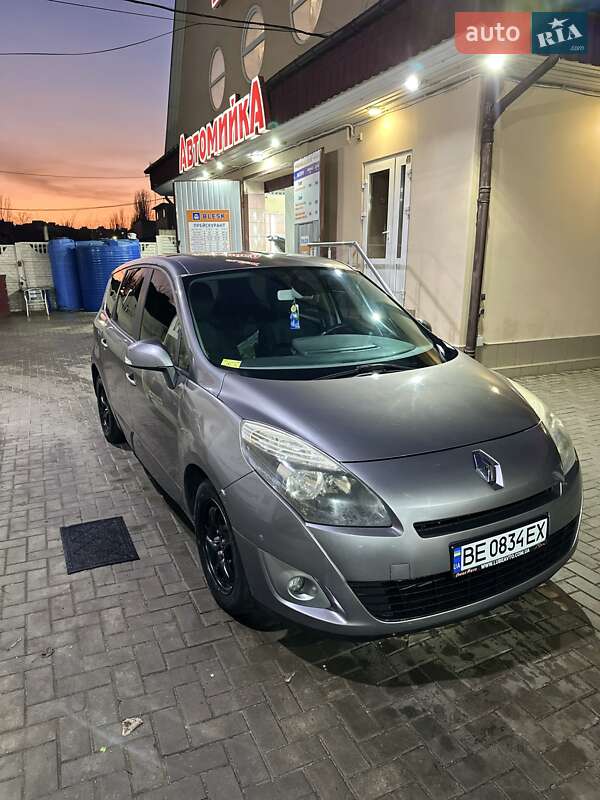 Минивэн Renault Scenic 2011 в Еланце