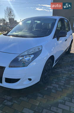 Мінівен Renault Scenic 2010 в Луцьку