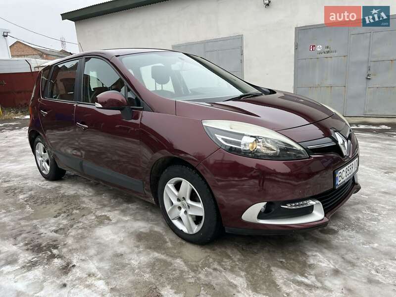 Минивэн Renault Scenic 2013 в 