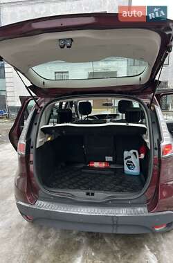 Минивэн Renault Scenic 2013 в 