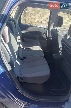 Минивэн Renault Scenic 2009 в 