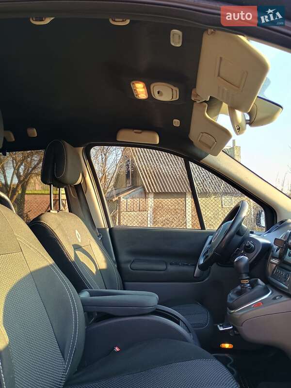 Минивэн Renault Scenic 2007 в Городке