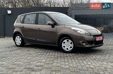 Универсал Renault Scenic 2010 в Полтаве