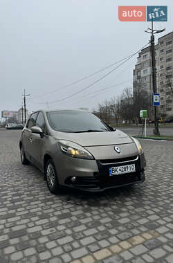 Renault Scenic 2012