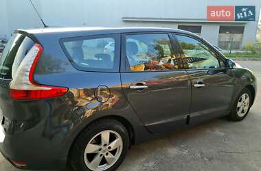 Минивэн Renault Scenic 2009 в 