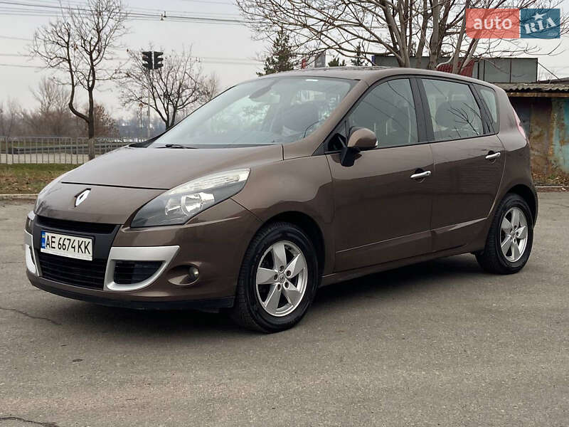 Мінівен Renault Scenic 2010 в Дніпрі