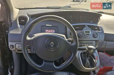 Минивэн Renault Scenic 2004 в 