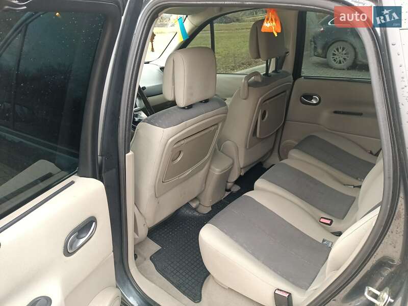 Мінівен Renault Scenic 2005 в Ланівці