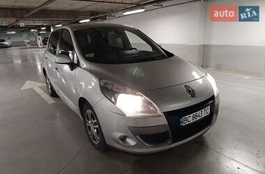 Мінівен Renault Scenic 2011 в Львові