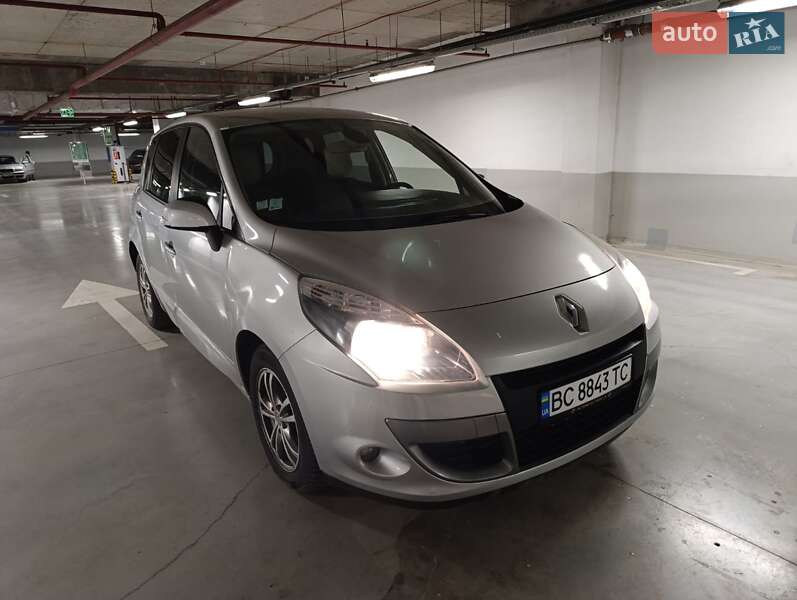 Минивэн Renault Scenic 2011 в Львове