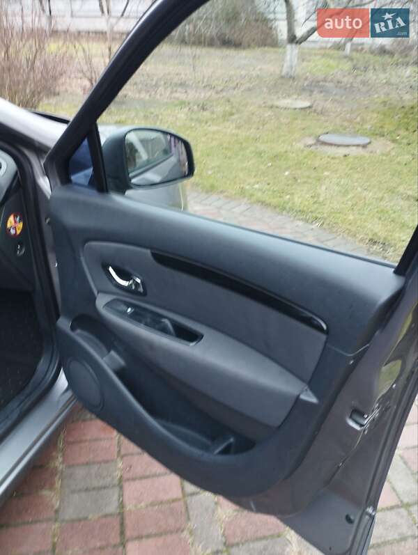 Минивэн Renault Scenic 2013 в Василькове