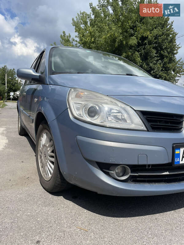 Минивэн Renault Scenic 2007 в Калиновке